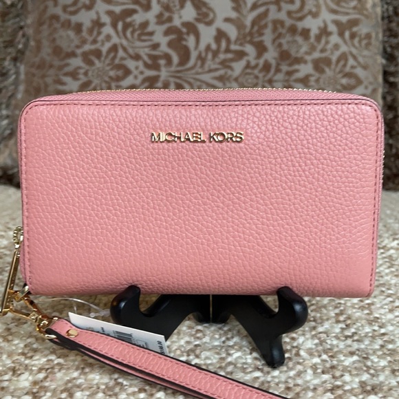 Michael Kors Jet Set Travel LG Flat MF Phone Case - Picture 8 of 16